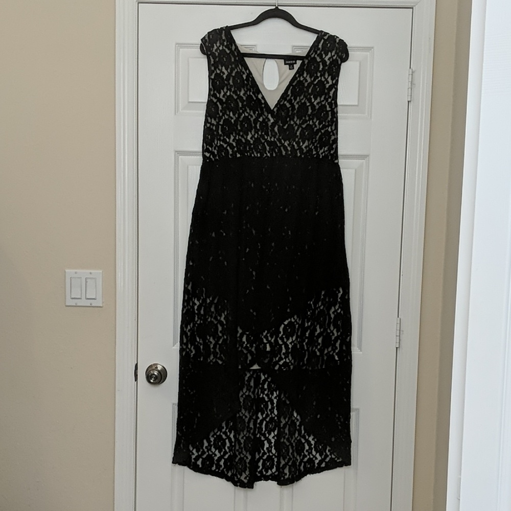 *Sold*Torrid Lace Hi Lo Dress - Picture 1 of 8